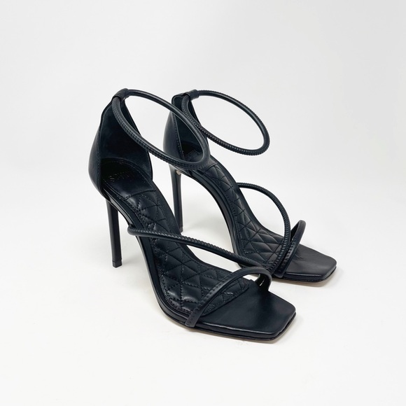 NWT SCHUTZ Gaiah Leather Strappy Heels Sandals Shoes Quilted Design Black Size 6 - Picture 7 of 15